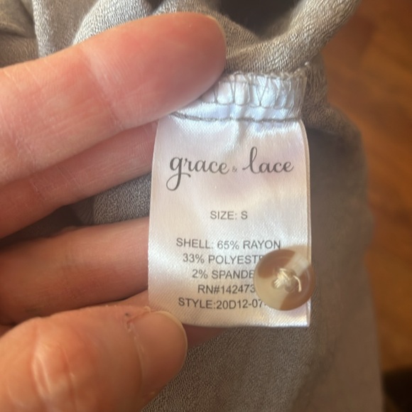 New grace & love button down light gray blouse - Picture 13 of 16
